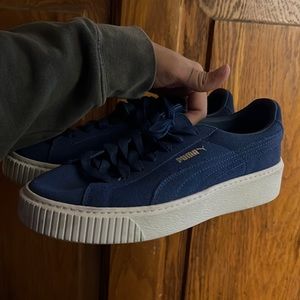 Puma size 8 women platform